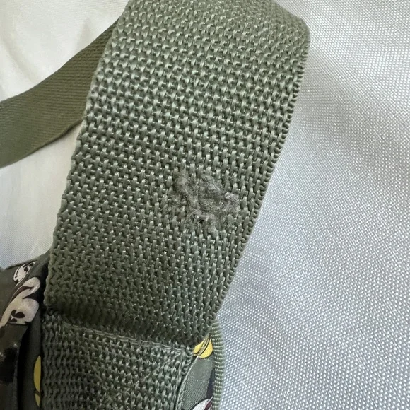 Disney Mickey Mouse Olive Green Shoulder Bag Crossbody Adjustable Fun Casual - Picture 4 of 4